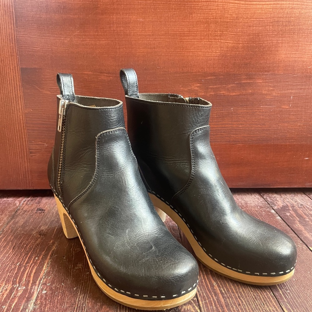 Swedish Hasbeens Black Leather Heeled Clog Boots